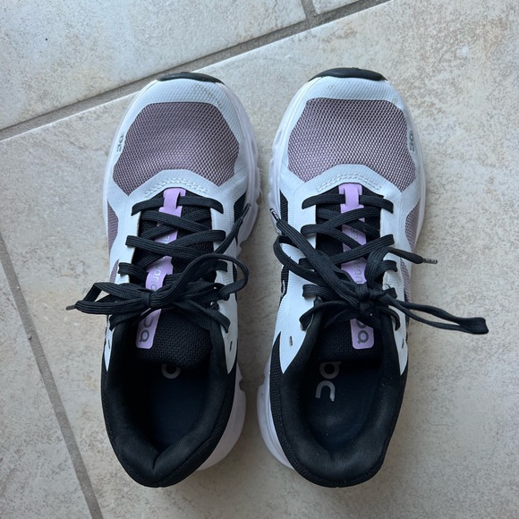 On Running Sneakers in Black and Purple - Picture 2 of 5